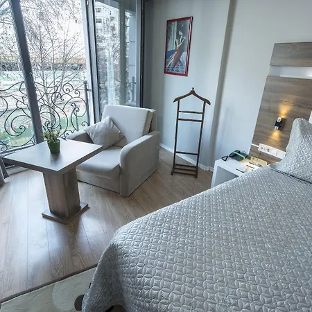 Szálloda Sennacity 3*