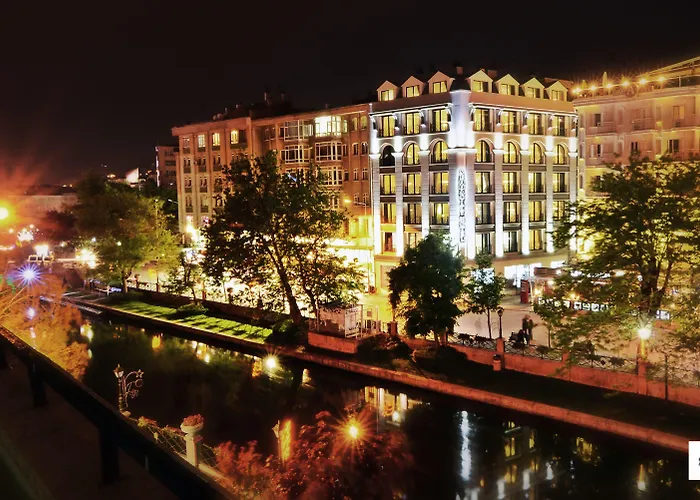 Ξενοδοχείο Sennacity 3*